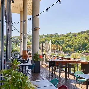 מלון Novotel Centre-confluence Bord De Saone, ליון
